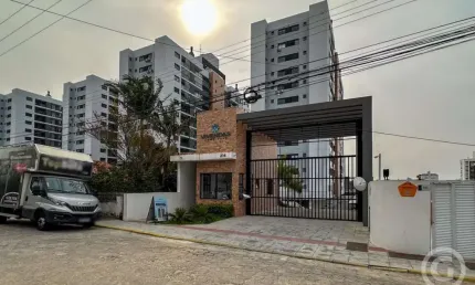 Apartamento com 2 quartos para alugar na Rua Sebastiana Coutinho, 216, Areias, São José