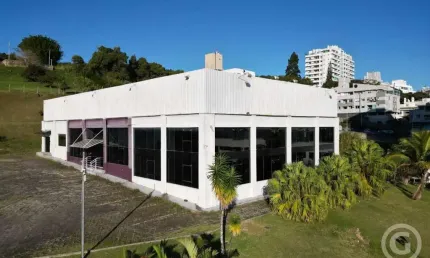 Galpão estratégico na SC-401, ideal para empresas de logística e tecnologia