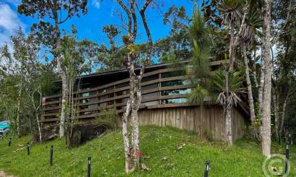 Descubra seu novo espaço em Santo Amaro da Imperatriz: casas ideais para pousada
