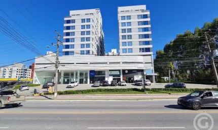 Sala comercial mobiliada com infraestrutura moderna no itacorubi