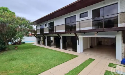 Casa ampla e mobiliada para aluguel no bairro Itacorubi, em Florianópolis