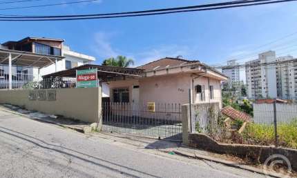 Casa aconchegante e prática no Centro de Florianópolis