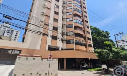 Apartamento amplo, perfeito para famílias, no coração de Florianópolis