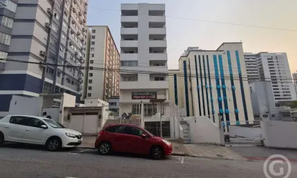 Loja comercial ampla no centro de florianópolis, ideal para o seu negócio