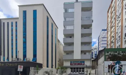 Espaçoso ponto comercial no coração de florianópolis para aluguel