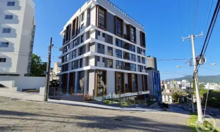 Apartamento mobiliado no You Home Design, Carvoeira, com estrutura completa para você