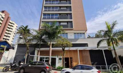 Apartamento mobiliado com 2 quartos no Centro de Florianópolis