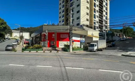 Aluguel de espaço comercial no bairro Trindade, Florianópolis
