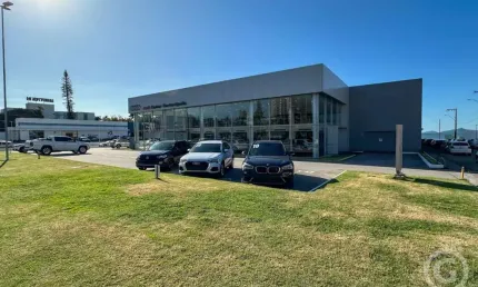 Sala comercial espaçosa e bem localizada em Florianópolis para alugar