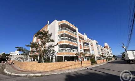Apartamento semimobiliado no bairro João Paulo: conforto e vista para o mar
