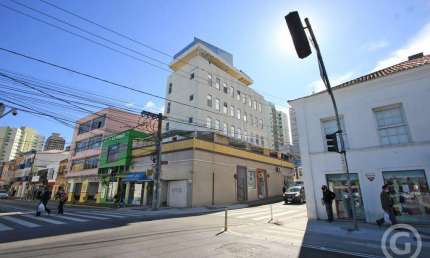 Conforto e produtividade: alugue prédio comercial no centro de Florianópolis