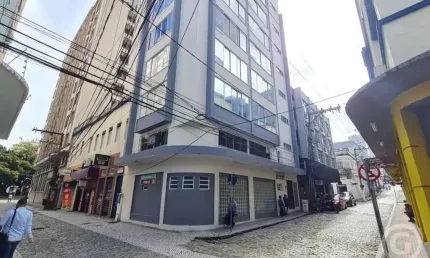 Prédio comercial para alugar no centro de Florianópolis: espaço e localização privilegiada