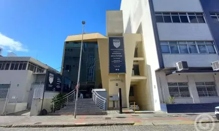 Prédio comercial semimobiliado no centro de Florianópolis: estrutura completa para o sucesso do seu negócio