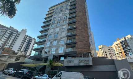 Apartamento com amplo espaço e conforto no Centro de Florianópolis