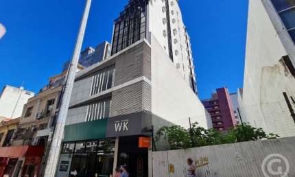 Sala comercial no Centro de Florianópolis: perfeita para seu negócio prosperar!