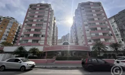 Apartamento semimobiliado com hobby box no Itacorubi, Florianópolis