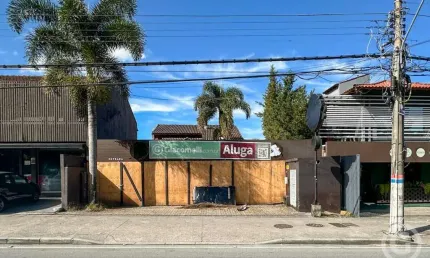 Excelente oportunidade de espaço comercial na Avenida Madre Benvenuta