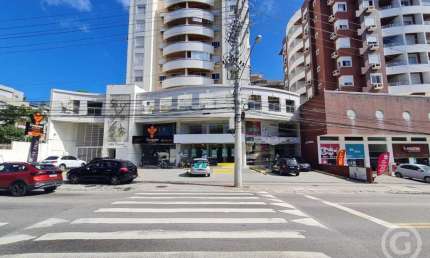 Loja comercial espaçosa para aluguel no Córrego Grande, Florianópolis