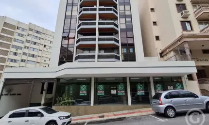Sala comercial ampla e estratégica no Centro de Florianópolis