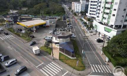 Loja estratégica para negócios no centro comercial Germania, em Florianópolis