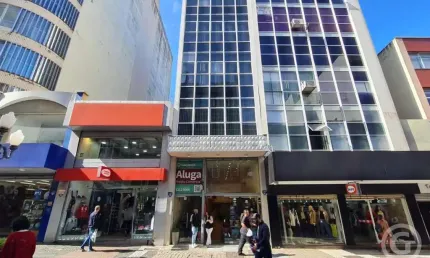 Prédio comercial disponível para aluguel no coração de Florianópolis