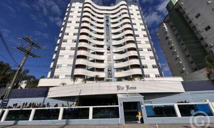 Encante-se com este espaçoso apartamento no bairro Córrego Grande: ideal para famílias