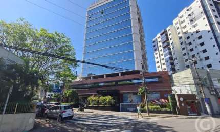 Sala comercial no Centro de Florianópolis com vaga coberta: excelente para elevar o seu negócio