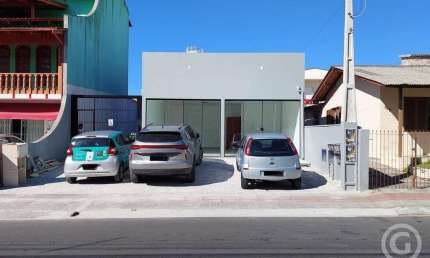 Oportunidade única: loja comercial com excelente localização em São José