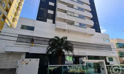 Apartamento semimobiliado com 94 m² e área de lazer completa no bairro Campinas, em São José