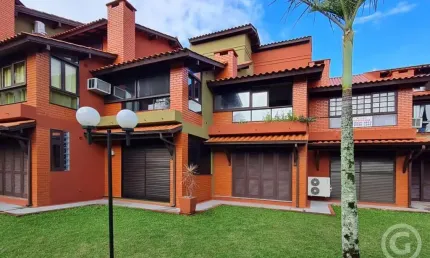 Seu próximo lar em Jurerê: apartamento mobiliado com vista para o mar