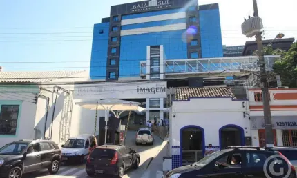 Sala comercial no Centro de Florianópolis: sua empresa em localização estratégica