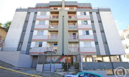 Apartamento com amplas comodidades e próximo à UFSC