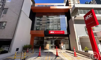 Apartamento estilo estúdio, mobiliado, no centro de florianópolis