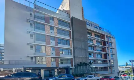 Viva a praticidade e o conforto em um moderno studio no estreito