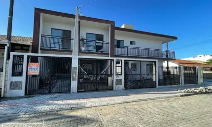 Casa com 2 quartos à venda na Rua Pirabeiraba, 750, Itacolomi, Balneário Piçarras