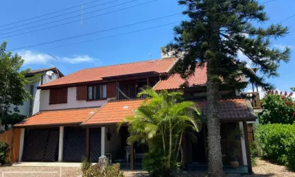 Casa com 3 quartos à venda na Rua Pinheiros, 36, Centro, Penha