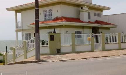 Casa com 4 quartos à venda na Avenida Nereu Ramos, 5420, Itacolomi, Balneário Piçarras
