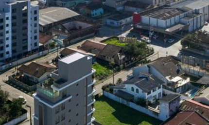 Apartamento com 3 quartos à venda na Avenida Vereador Joao Figueiredo, 587, Centro, Balneário Piçarras