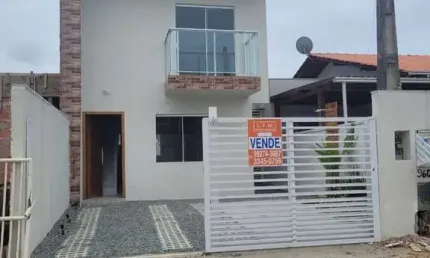 Casa com 3 quartos à venda na Rua Gaivota, 1200, Itacolomi, Balneário Piçarras