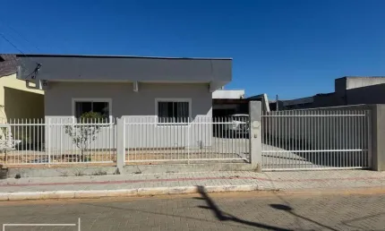 Casa com 3 quartos à venda na Rua Rio Grande Do Sul, 1455, Itacolomi, Balneário Piçarras