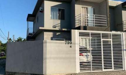 sobrado mobiliado no centro de Balneário Piçarras Sc