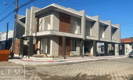 Casa com 3 quartos à venda na Rua Santa Cruz, 600, Itacolomi, Balneário Piçarras