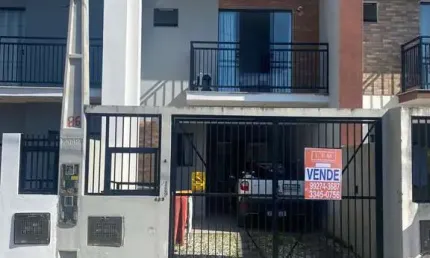 Casa com 2 quartos à venda na Rua Das Bromelias, 150, Itacolomi, Balneário Piçarras