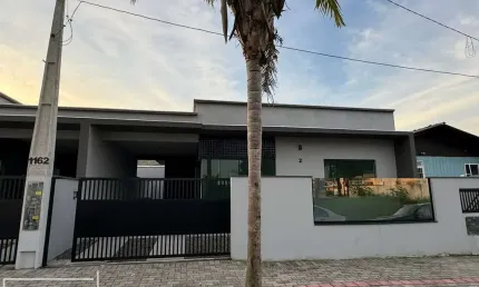 Casa com 2 quartos à venda na Rua Antonio Zimermann, 2037, Itacolomi, Balneário Piçarras