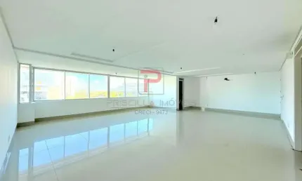 Apartamento SUPER AMPLO COM 4 SUÍTES + DCE em prédio PÉ NA AREIA