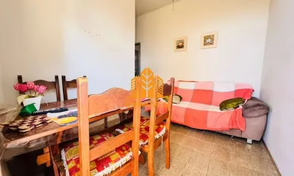 Apartamento de dois quartos na quadra da praia do forte em cabo frio