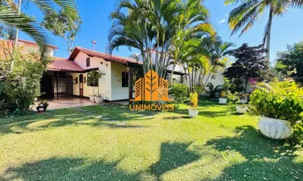 Casa em condomínio linear com dois quartos sendo uma suíte no Braga em Cabo Frio