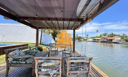 Casa linear com três suítes na ogiva canal navegável 100% em Cabo Frio