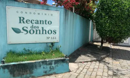Vendo Excelente casa no Condomínio Recanto dos Sonhos