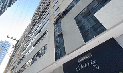 Apartamento à venda Quadra do mar - Balneário Camboriú